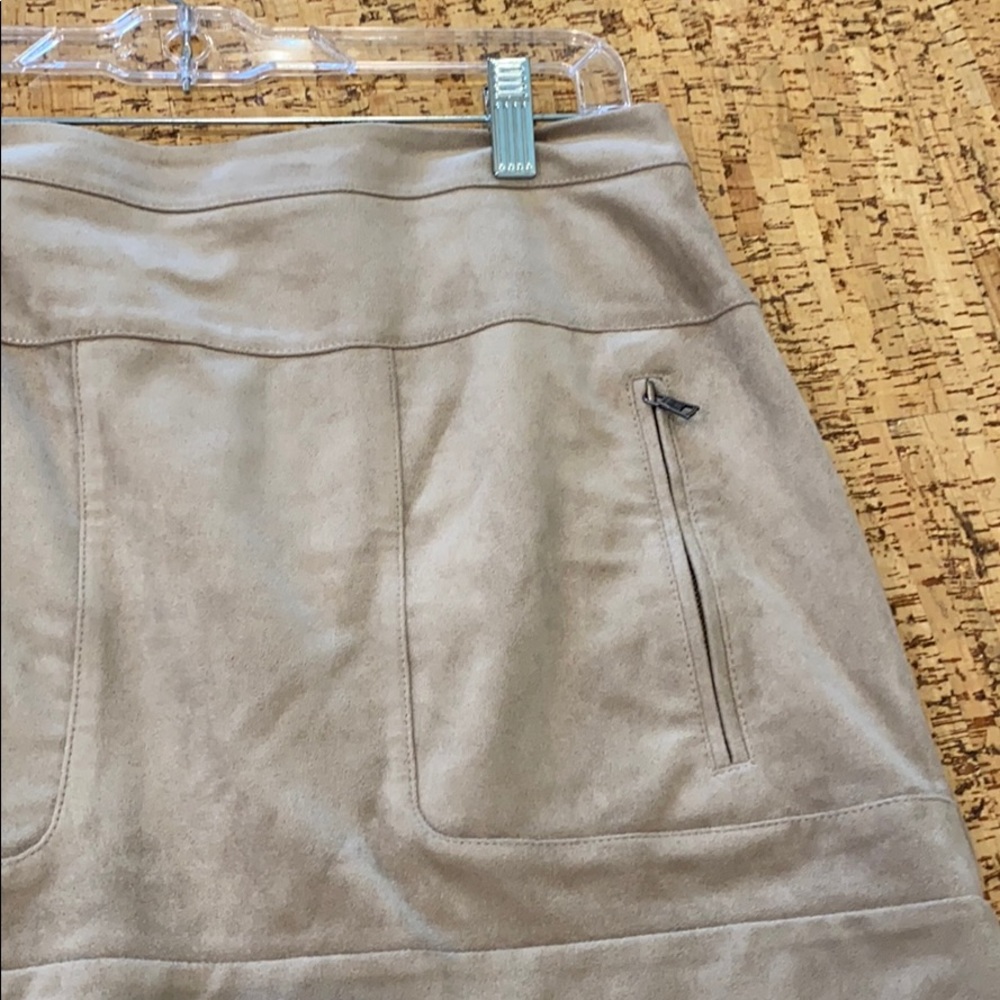 Suede like skirt BCBG size 4